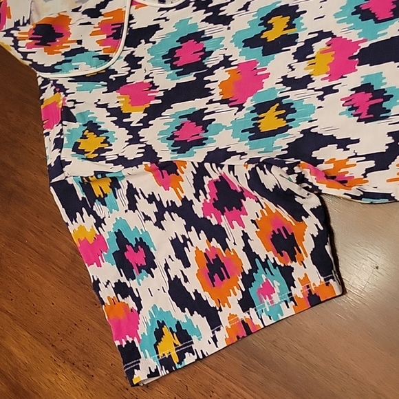 NWT Leopard Ikat Pajama Top Size Medium - Picture 5 of 11